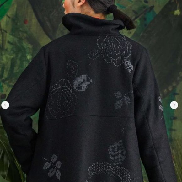 Lovely Skyttla wool-blend coat Embroidered